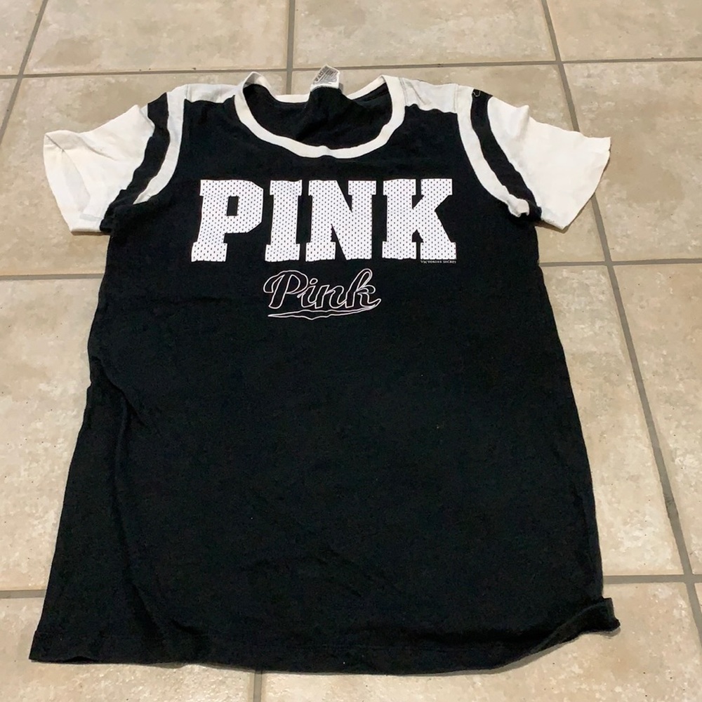 GentlyUsed Black & White VS Pink ShortSleeve Shirt